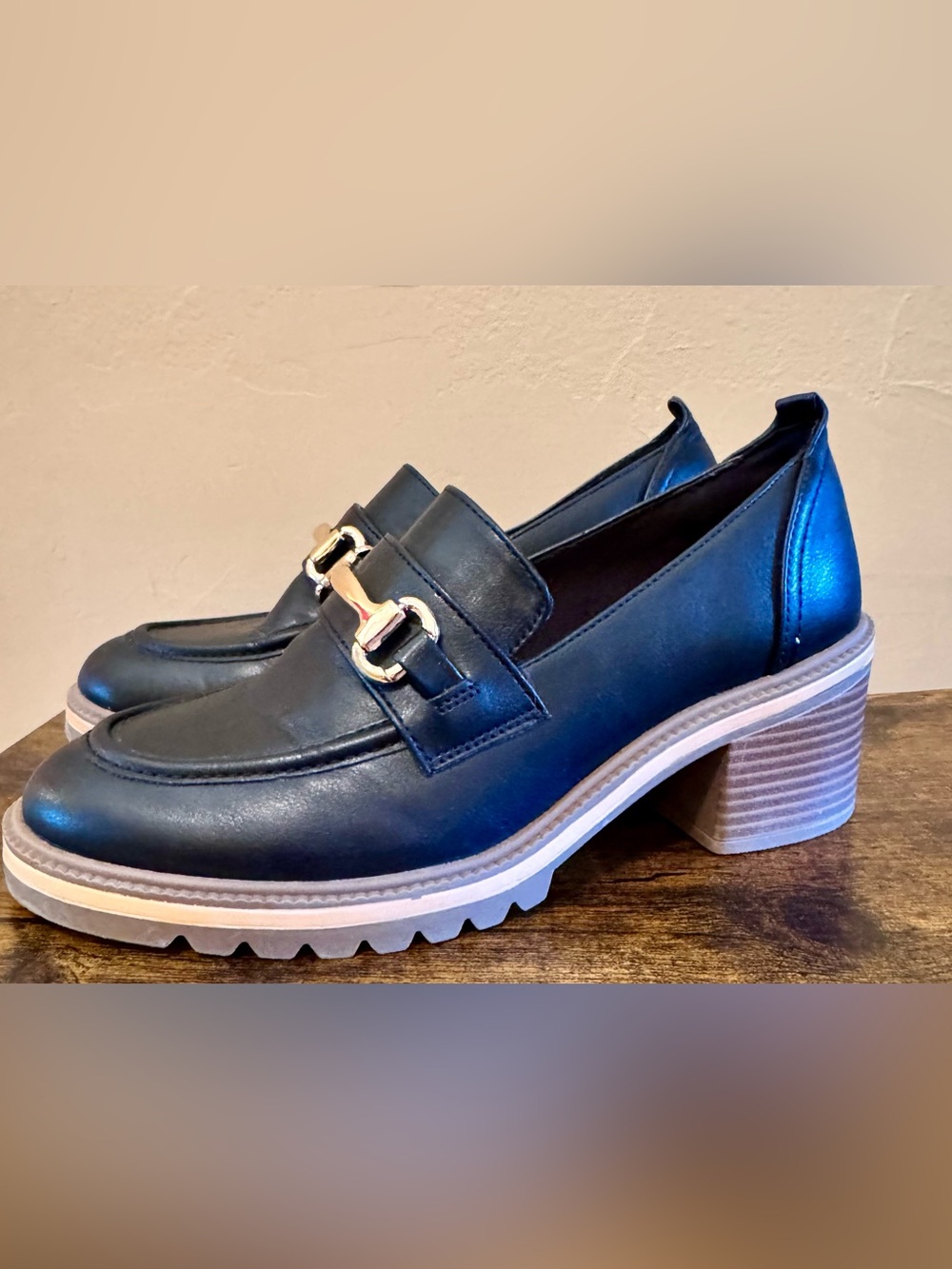 Time and Tru Chunky Black Leather Loafers with Gold Buckle womens sz 8